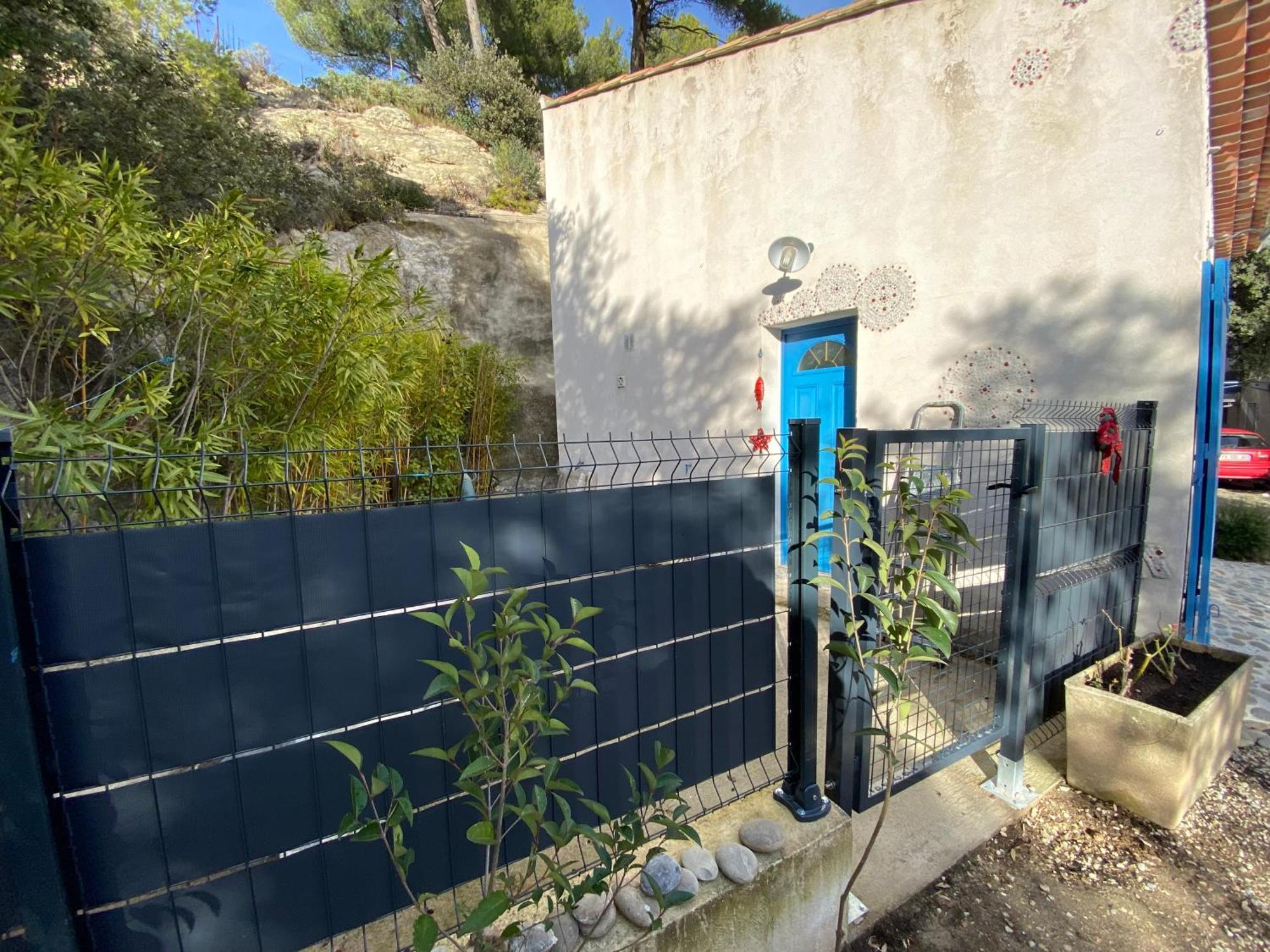 Maisonnette Entre Luberon Et Sainte Victoire La Bastidonne Luaran gambar