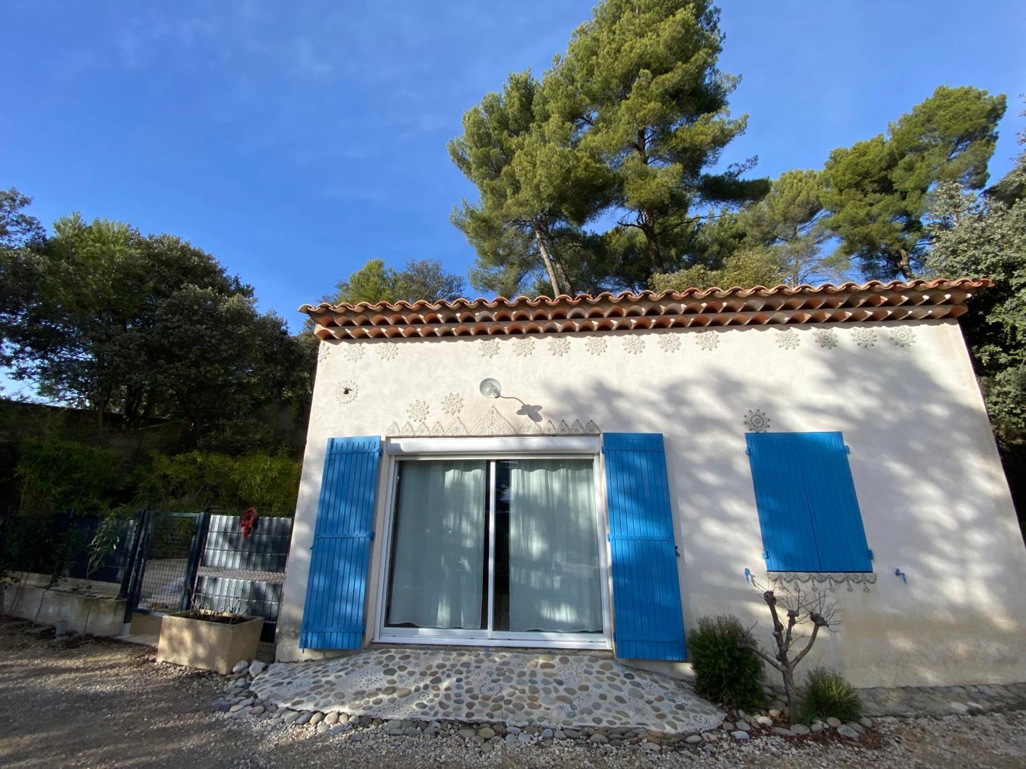 Maisonnette Entre Luberon Et Sainte Victoire La Bastidonne Luaran gambar