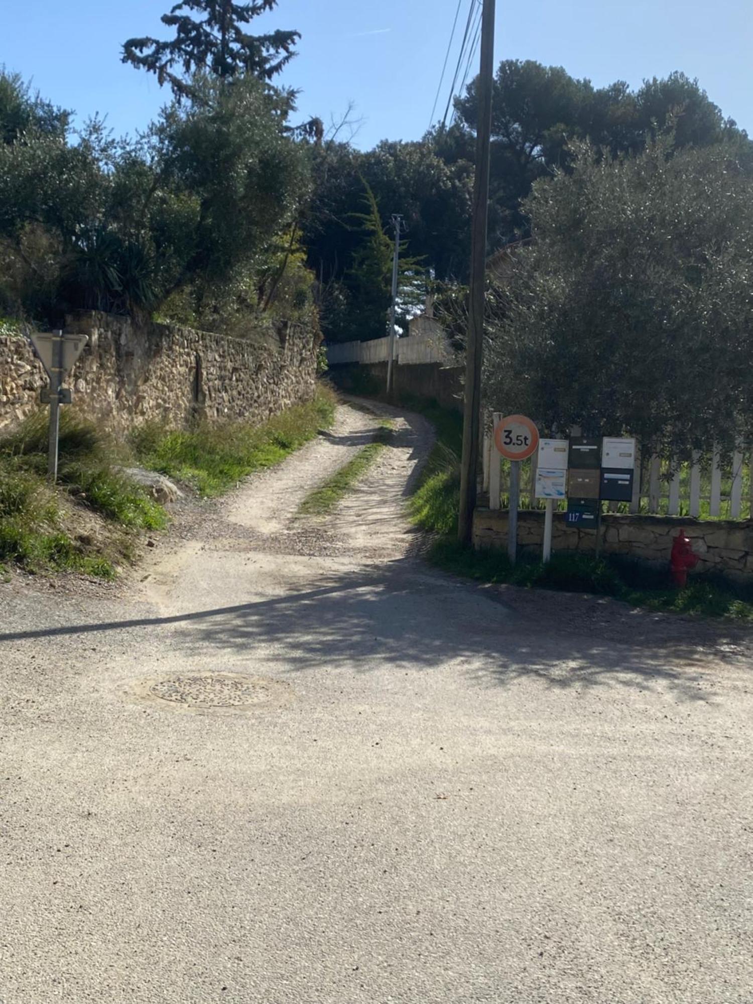 Maisonnette Entre Luberon Et Sainte Victoire La Bastidonne Luaran gambar